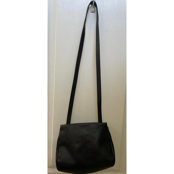 Matt & Nat Vegan black purse - Picture 4 of 14